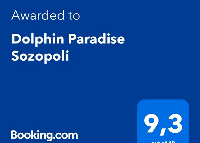 Dolphin Paradise *